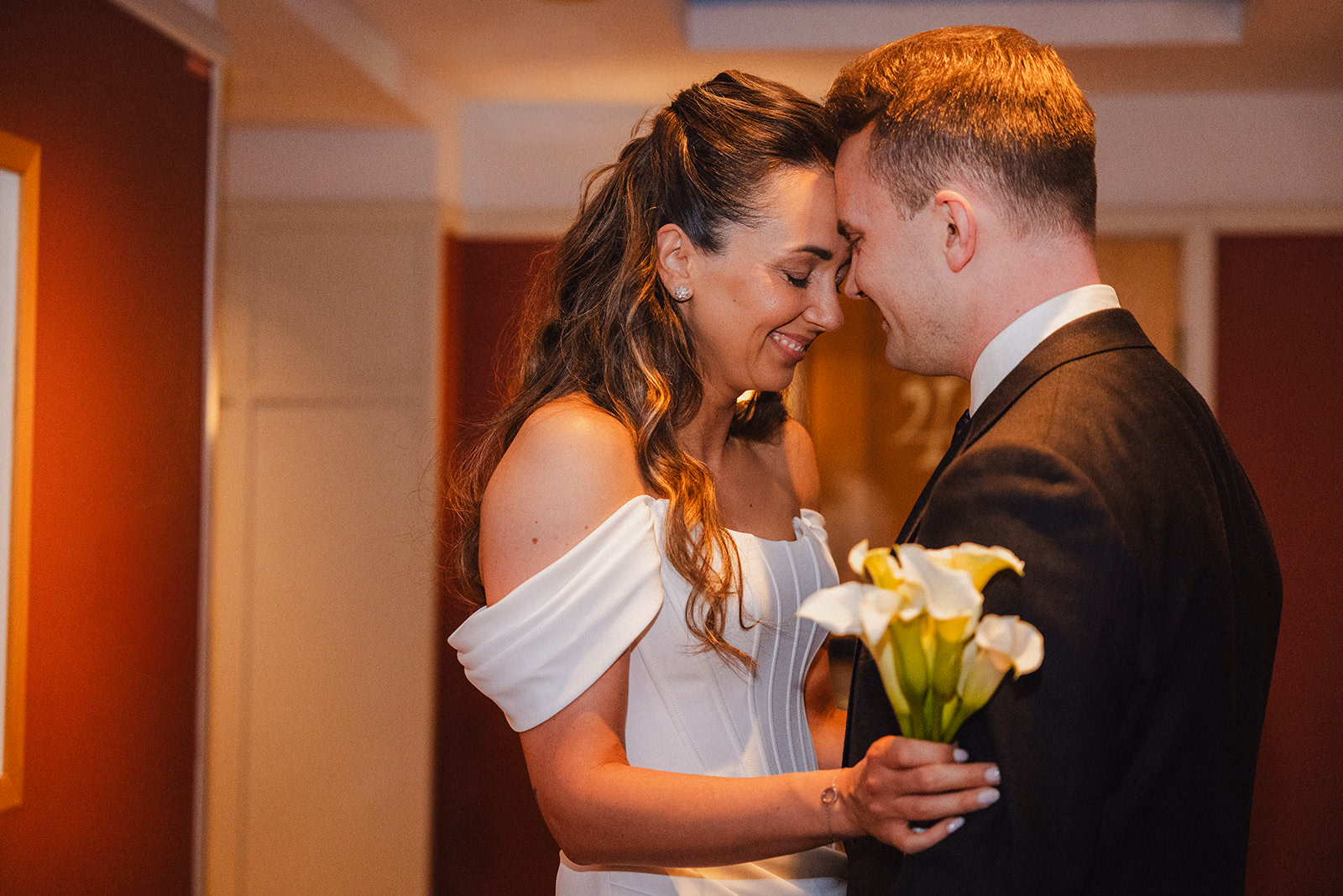 Gintare and Mikael embracing after seeing one another at Hotel Diplomat in Stockholm.